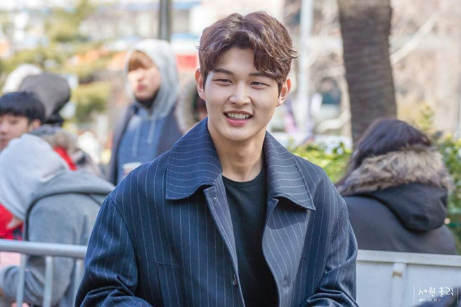 Sao Hàn 21 tuổi bị điều tra tội quấy rối tình dục sao nữ nổi tiếng