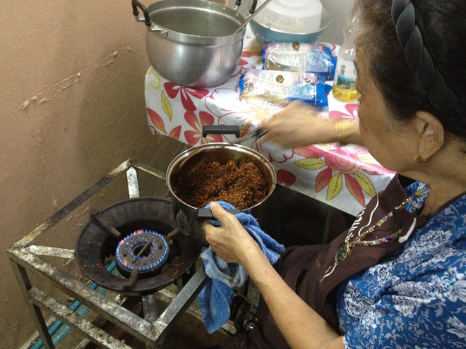 Chân dung nàng dâu đang làm xôn xao cõi mạng: Đi làm cả ngày để việc nhà mẹ chồng lo tất vẫn mắng mỏ nặng lời Chân dung nàng dâu đang làm xôn xao cõi mạng: Đi làm cả ngày để việc nhà mẹ chồng lo tất vẫn mắng mỏ nặng lời