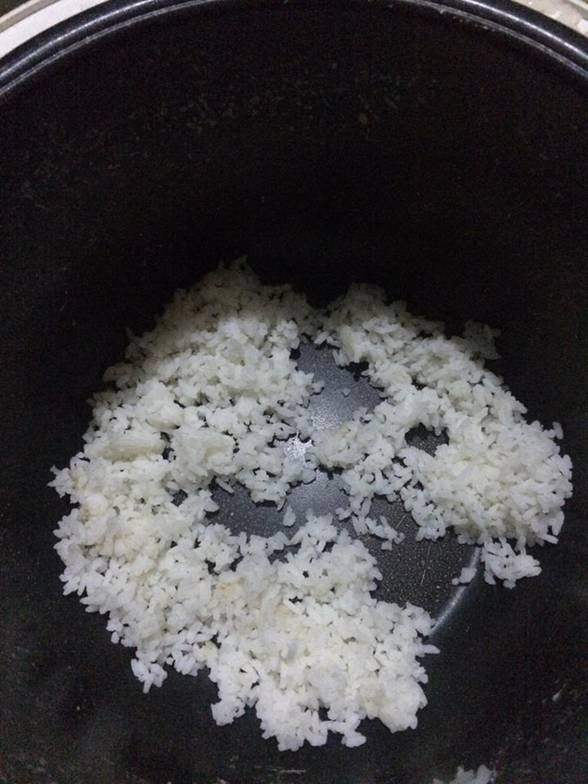 Nếu được để phần một mâm cơm thịt nát cơm tan như thế này, các mẹ sẽ xử lý ra sao? Nếu được để phần một mâm cơm thịt nát cơm tan như thế này, các mẹ sẽ xử lý ra sao?