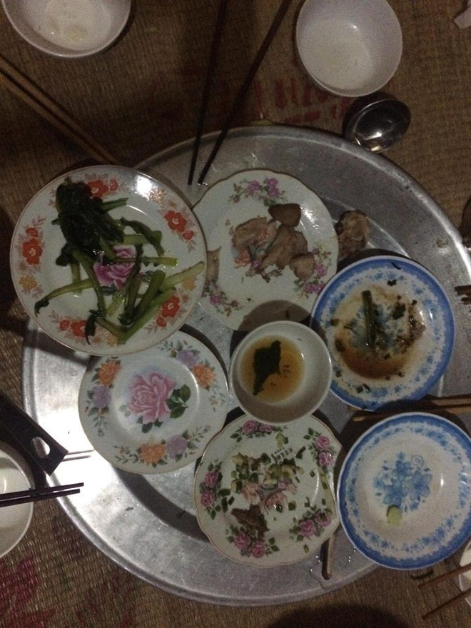 Nếu được để phần một mâm cơm thịt nát cơm tan như thế này, các mẹ sẽ xử lý ra sao? Nếu được để phần một mâm cơm thịt nát cơm tan như thế này, các mẹ sẽ xử lý ra sao?