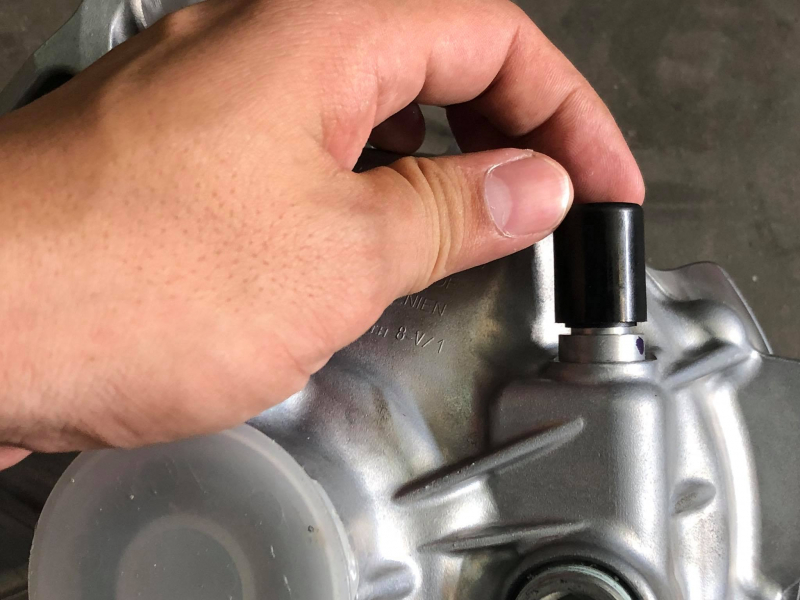 Mercedes-Benz Việt Nam nói gì về sự cố lọt nước trên xe GLC?