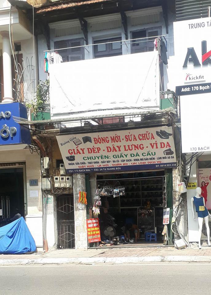 Vụ chồng cũ quay về đâm vợ trước mặt 2 con gái: Mẹ vừa nuôi chúng em và người cô bại liệt, vừa còng lưng trả nợ cho bố