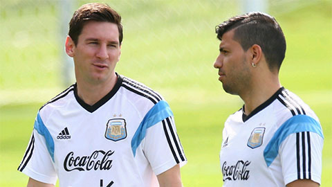 Aguero khẳng định không thể chơi chung CLB với Messi Aguero khẳng định không thể chơi chung CLB với Messi