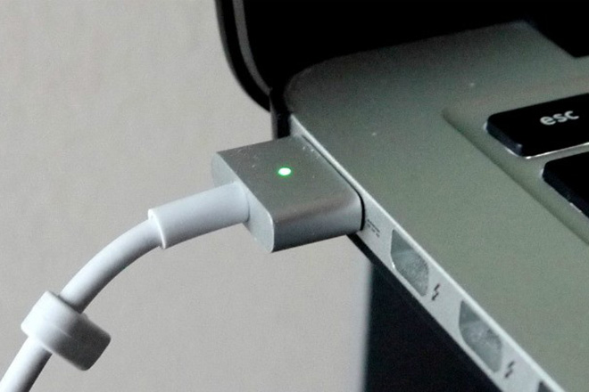 Tại sao không nên sửa chữa cáp sạc khi chúng bị hư hỏng?