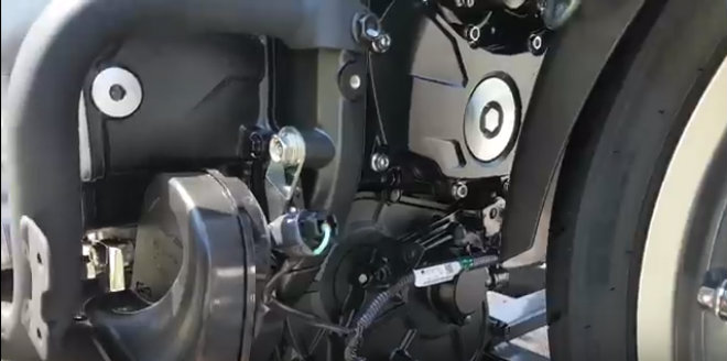 Đập hộp chuyên cơ mặt đất 2018 Honda Goldwing đầu tiên về Việt Nam