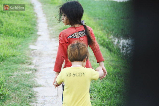 Người mẹ nghèo sinh 14 đứa con ở Hà Nội: Cố gắng tích góp để lỡ nằm xuống còn có cỗ quan tài, chứ chẳng phiền các con