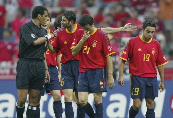 Trọng tài World Cup 2002, sau tai tiếng ở Hàn Quốc đến buôn ma túy