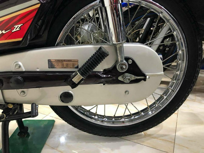 Cận cảnh Honda Dream II Thái Lan thét giá 1,2 tỷ đồng