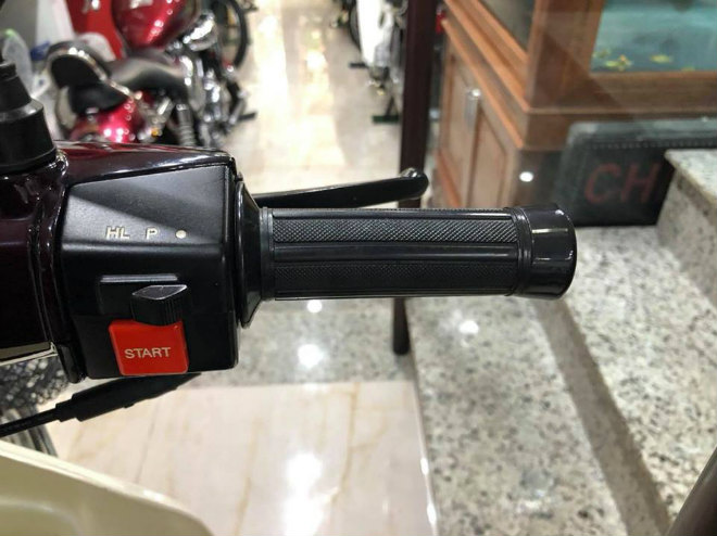 Cận cảnh Honda Dream II Thái Lan thét giá 1,2 tỷ đồng