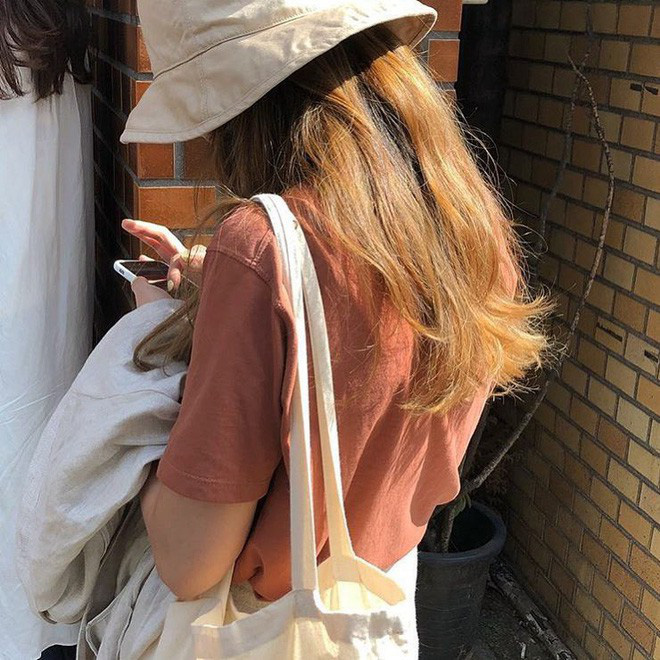 4 kiểu mũ không chỉ để che nắng mà còn để diện cùng đồ gì cũng đẹp khỏi chê hè này 4 kiểu mũ không chỉ để che nắng mà còn để diện cùng đồ gì cũng đẹp khỏi chê hè này