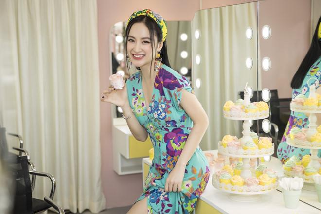 Đâu chỉ biết khoe vòng 3, Angela Phương Trinh cũng có những điều đáng yêu riêng