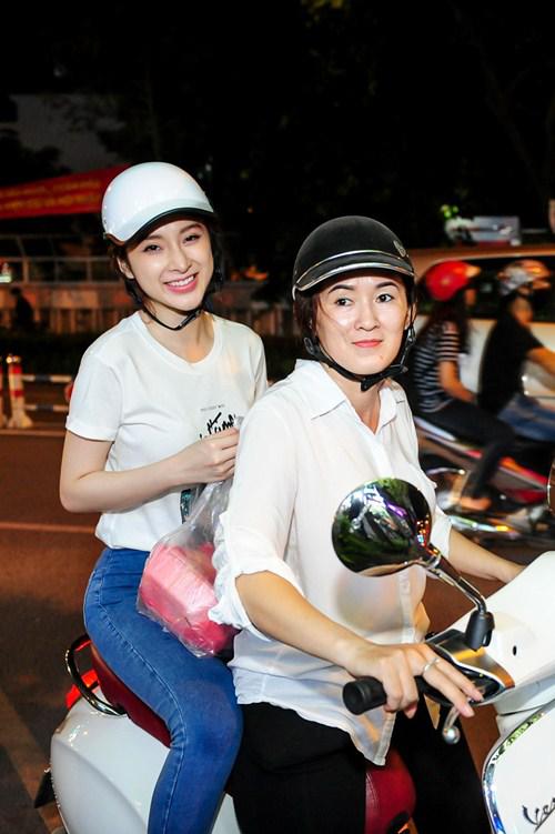 Đâu chỉ biết khoe vòng 3, Angela Phương Trinh cũng có những điều đáng yêu riêng