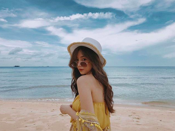 Soi ngay phong cách pose ảnh làm nên thương hiệu của các hotgirl Việt