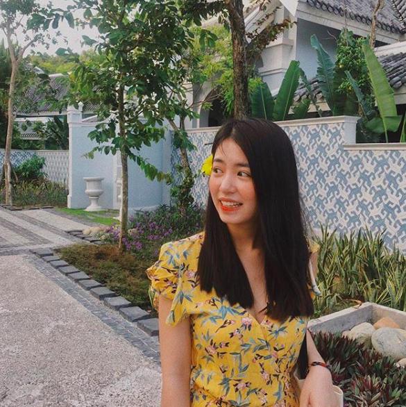 Soi ngay phong cách pose ảnh làm nên thương hiệu của các hotgirl Việt