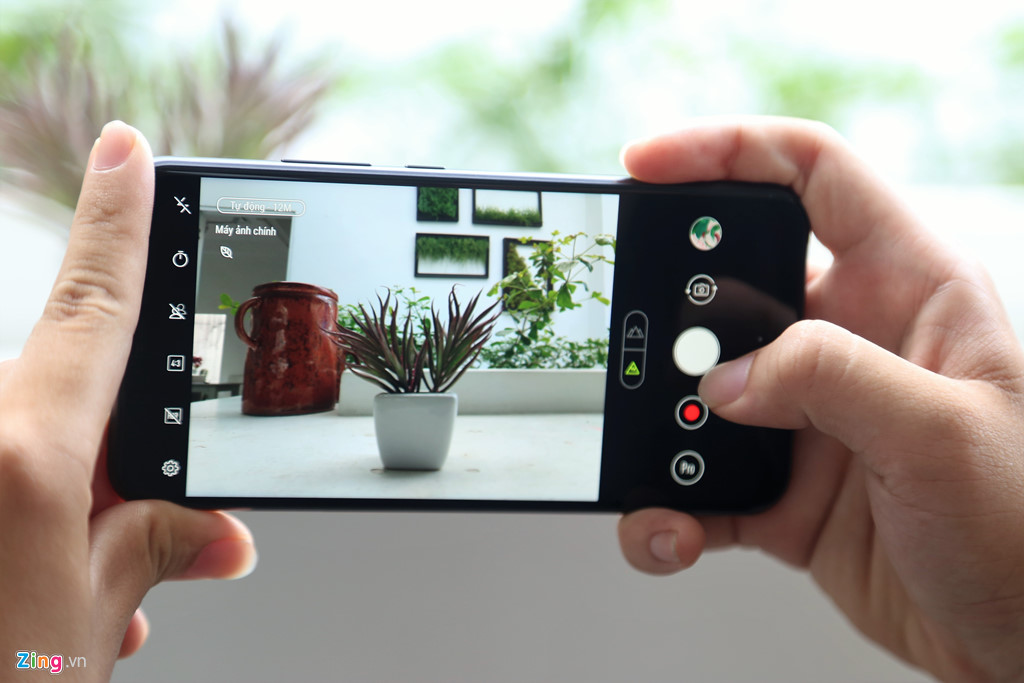 Zenfone 5 2018 về Việt Nam với giá 8 triệu đồng