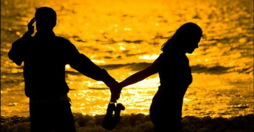 Choáng váng trước lời tự thú của chồng về những clip ghi lại cảnh vợ chồng ân ái