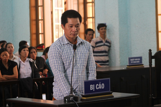 Cãi nhau về chuyện xưng hô, 1 người bị đâm chết