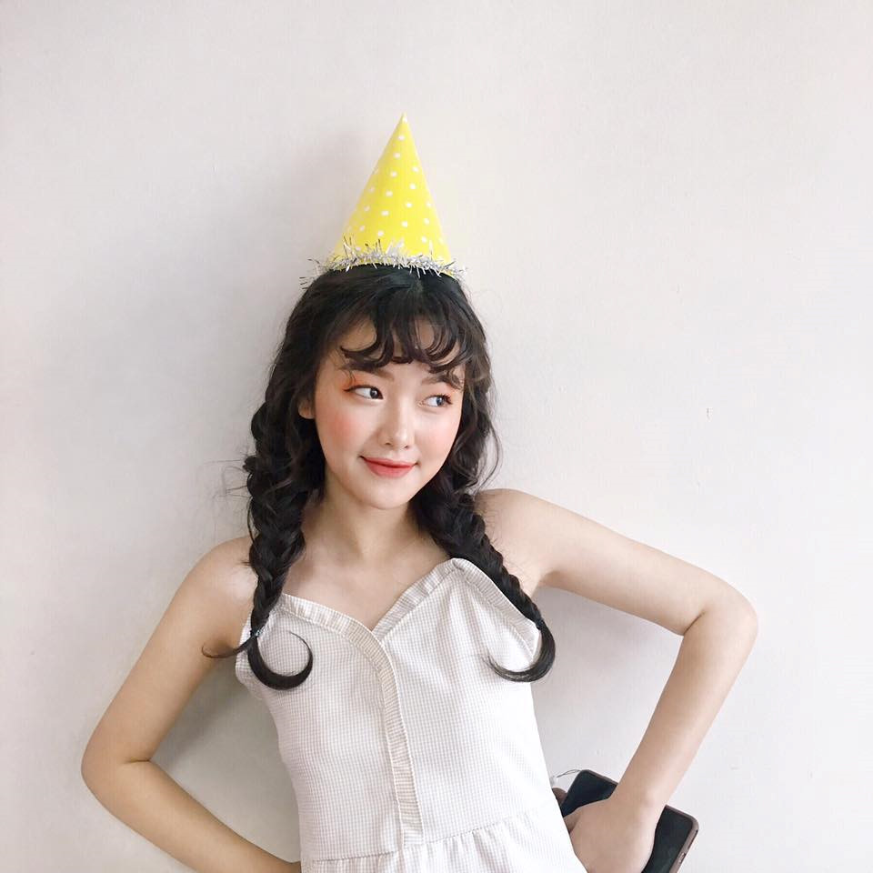 Nữ chính xinh đẹp trong MV mới của Isaac là ai?