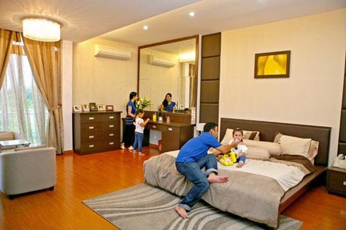 Bình dị, chân đất ai ngờ MC Quyền Linh sở hữu biệt thự khủng triệu đô