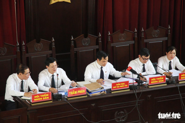 Lời khai bất ngờ về cuốn sổ phân công nhiệm vụ cho bác sĩ Lương