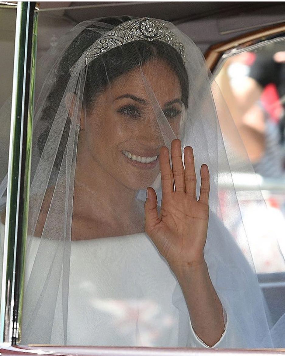 Tân Công nương Meghan Markle chọn váy đơn giản của Givenchy chứ không phải mẫu váy lộng lẫy 3 tỷ như đồn đoán Tân Công nương Meghan Markle chọn váy đơn giản của Givenchy chứ không phải mẫu váy lộng lẫy 3 tỷ như đồn đoán
