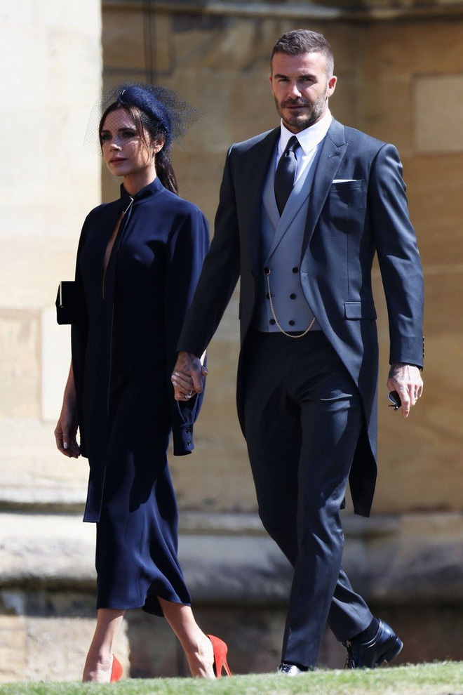 Vợ chồng Beckham quá đẹp và sang chảnh, chiếm trọn spotlight của dàn khách mời tại đám cưới Hoàng gia Vợ chồng Beckham quá đẹp và sang chảnh, chiếm trọn spotlight của dàn khách mời tại đám cưới Hoàng gia