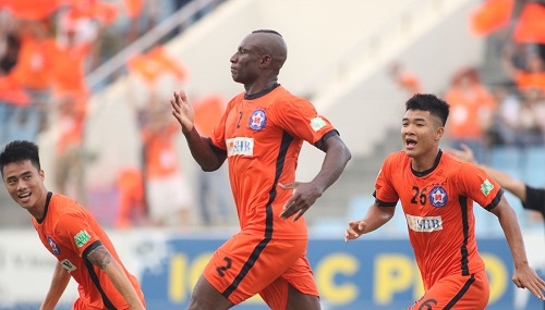 HLV Miura: Một cầu thủ Đà Nẵng đáng nhận vài tấm thẻ đỏ