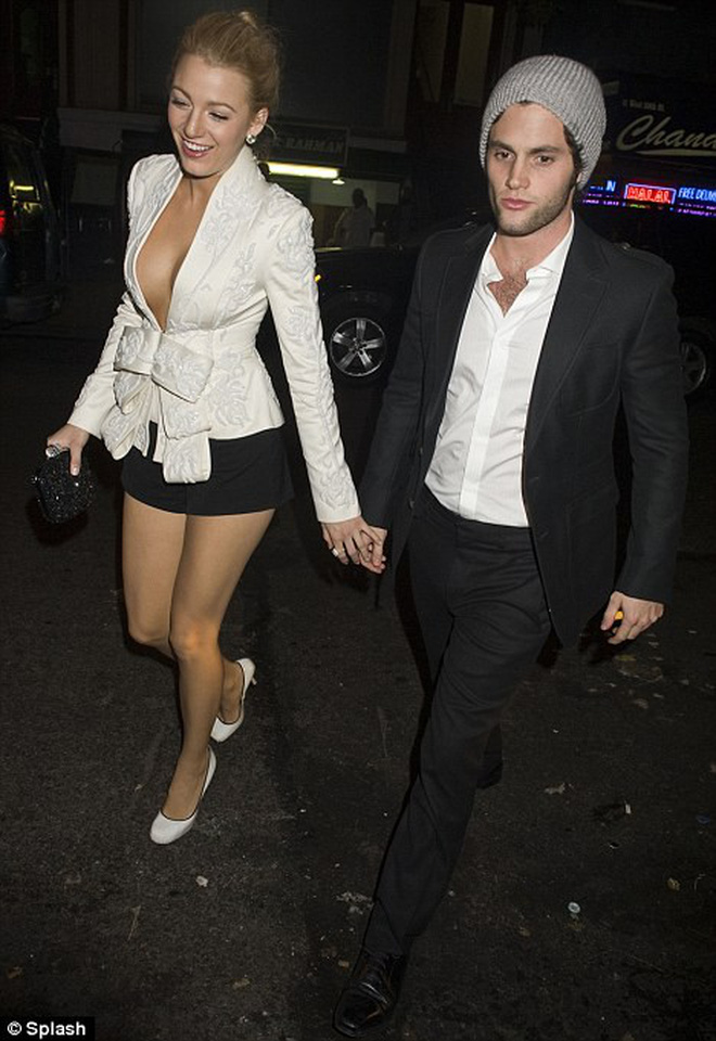 Vợ chồng Deadpool Ryan Reynolds và câu chuyện từ tình bạn thành tình yêu đẹp như trong phim