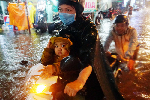 Vì sao TP HCM không bớt ngập