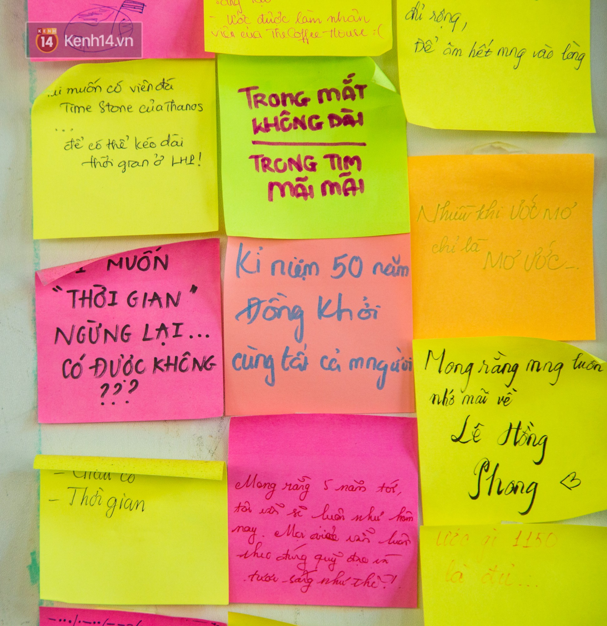Ngày ra trường của teen Lê Hồng Phong: Nụ cười và nước mắt, bạn tôi ơi xin bên nhau thêm chút nữa! Ngày ra trường của teen Lê Hồng Phong: Nụ cười và nước mắt, bạn tôi ơi xin bên nhau thêm chút nữa!