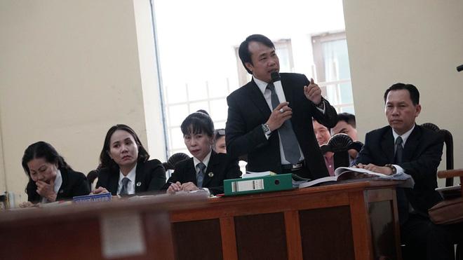 Mẹ của bé gái 13 tuổi bị xâm hại đến mức tự tử: Tôi không muốn vụ án sẽ giống Nguyễn Khắc Thủy lần thứ hai