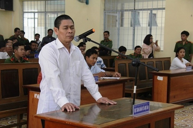 Mẹ của bé gái 13 tuổi bị xâm hại đến mức tự tử: Tôi không muốn vụ án sẽ giống Nguyễn Khắc Thủy lần thứ hai