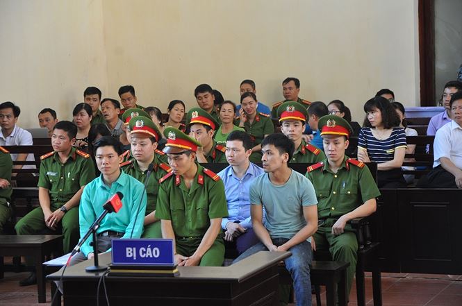 Xử vụ chạy thận ở Hòa Bình: Gia đình bị hại xin cho các bị cáo