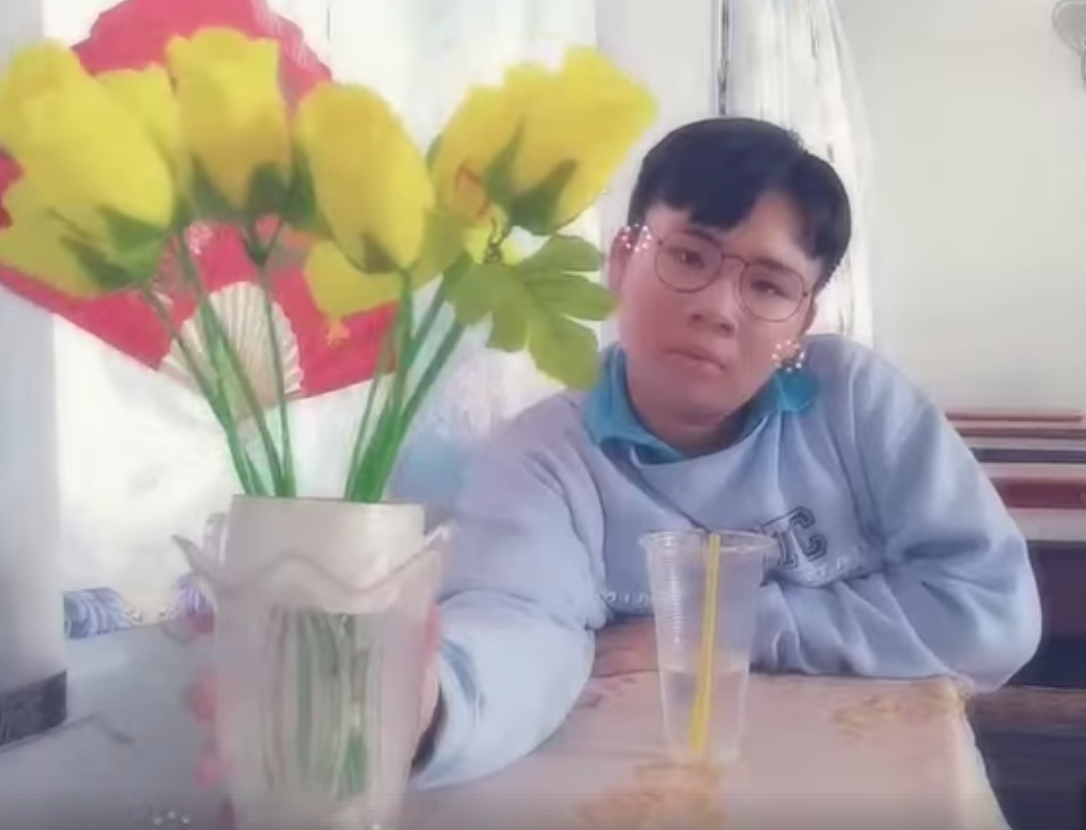 Nam sinh Sài Gòn bị Bích Phương nhập, đóng MV parody Bùa yêu múa cực dẻo