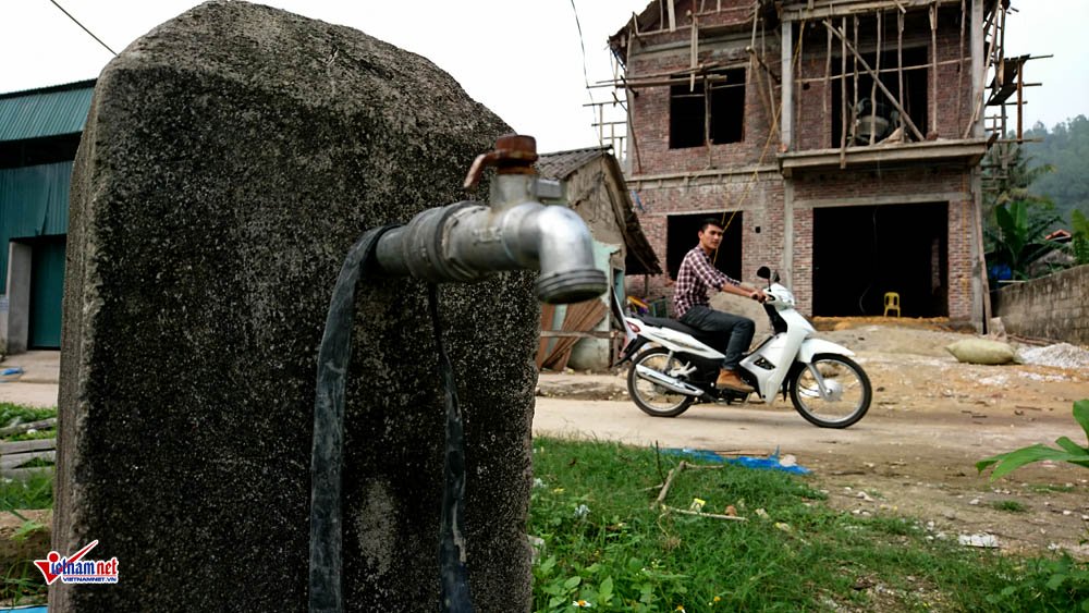 Công trình chục tỷ bỏ hoang: Xã phải tự bỏ tiền ra tu sửa