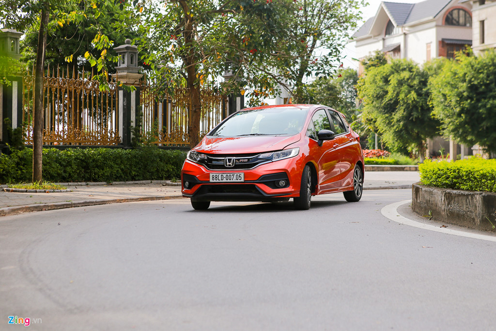 Cảm nhận Honda Jazz: Xe nhập nhỏ gọn cho phụ nữ Cảm nhận Honda Jazz: Xe nhập nhỏ gọn cho phụ nữ