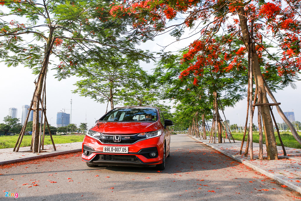 Cảm nhận Honda Jazz: Xe nhập nhỏ gọn cho phụ nữ Cảm nhận Honda Jazz: Xe nhập nhỏ gọn cho phụ nữ