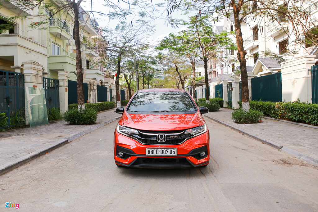 Cảm nhận Honda Jazz: Xe nhập nhỏ gọn cho phụ nữ Cảm nhận Honda Jazz: Xe nhập nhỏ gọn cho phụ nữ