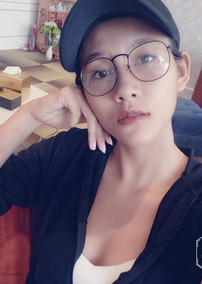 Người mẫu nude 9X tố bị họa sĩ hiếp dâm đang sốc và trầm cảm, phải nhờ đến bác sĩ tâm lý