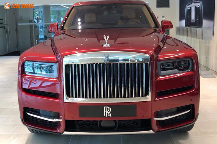Soi Rolls-Royce Cullinan 41,2 tỷ sắp về tay đại gia Việt