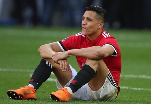 Paul Scholes: Alexis Sanchez thi đấu không thể tệ hơn