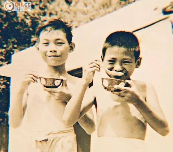 Bị chủ xe Rolls-Royce tát, khinh miệt và sự nỗ lực phi thường của Châu Nhuận Phát