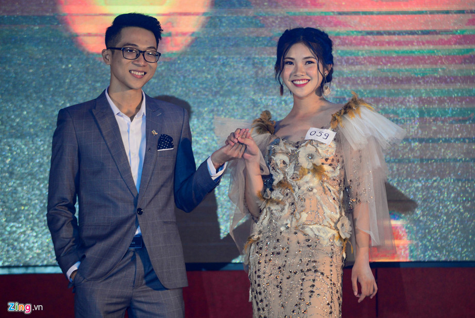 Nữ sinh từng nặng 90 kg trở thành Hoa khôi Ngoại thương 2018