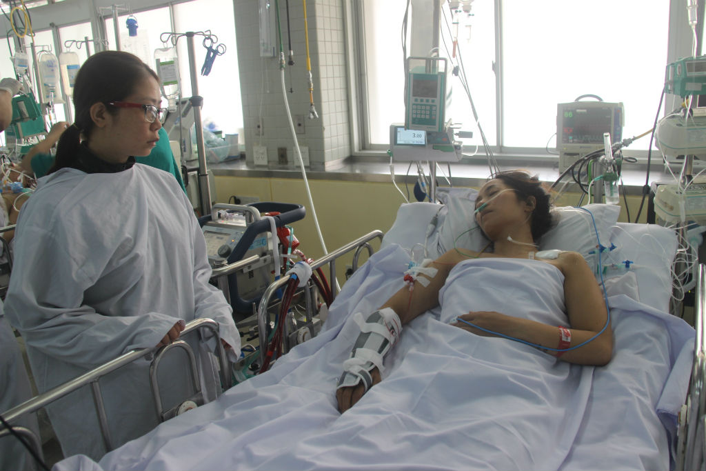 Người mẹ 3 con rơi vào hôn mê vì triệu chứng như cảm cúm