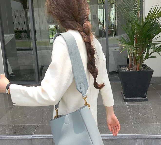 Nắng nóng oi bức có là gì khi các nàng diện 4 kiểu tóc siêu xinh siêu mát này Nắng nóng oi bức có là gì khi các nàng diện 4 kiểu tóc siêu xinh siêu mát này