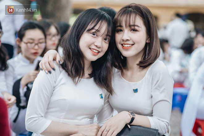 Đặc sản lễ bế giảng trường Phan Đình Phùng: Cả một trời trai xinh gái đẹp Đặc sản lễ bế giảng trường Phan Đình Phùng: Cả một trời trai xinh gái đẹp