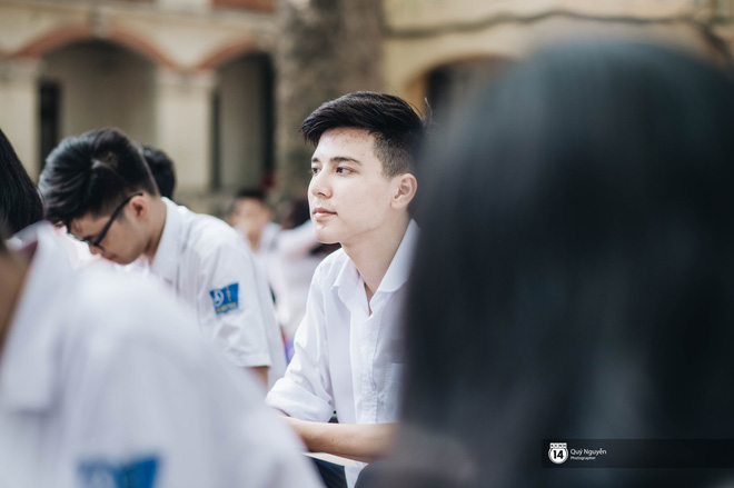 Đặc sản lễ bế giảng trường Phan Đình Phùng: Cả một trời trai xinh gái đẹp Đặc sản lễ bế giảng trường Phan Đình Phùng: Cả một trời trai xinh gái đẹp