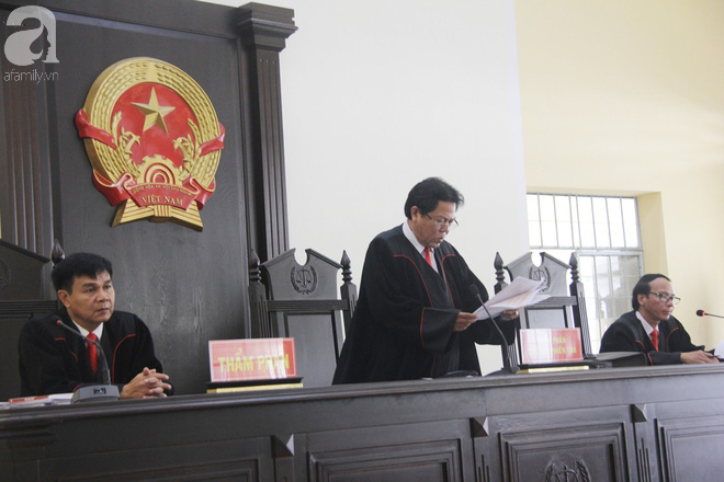 Luật sư của Hữu Bê cho rằng: báo chí đã dẫn dắt dư luận sau cái chết của bé K., khiến vụ án bị thổi phồng