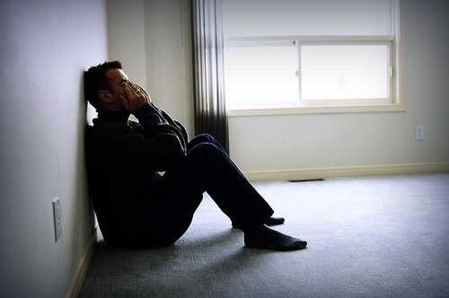 Nhìn em chuẩn bị cưới người khác mà tôi như điên dại Nhìn em chuẩn bị cưới người khác mà tôi như điên dại