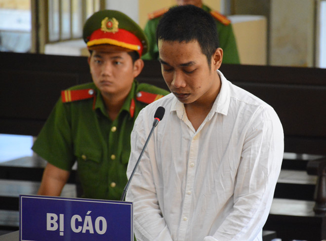 Người chồng tưới xăng đốt vợ lĩnh 15 năm tù